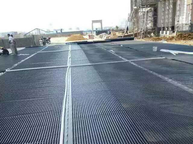 排水板